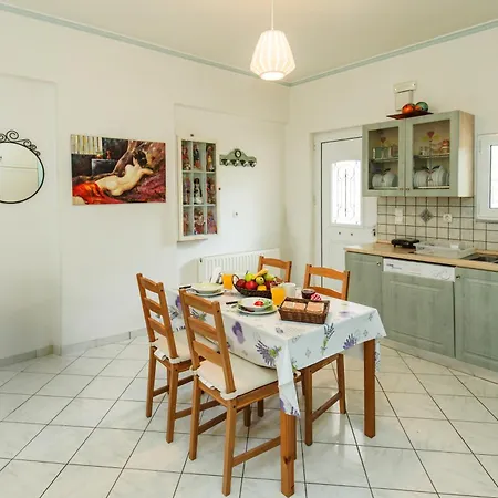 Irene, Lindos 10 Minutes, 4 Minutes Apartment